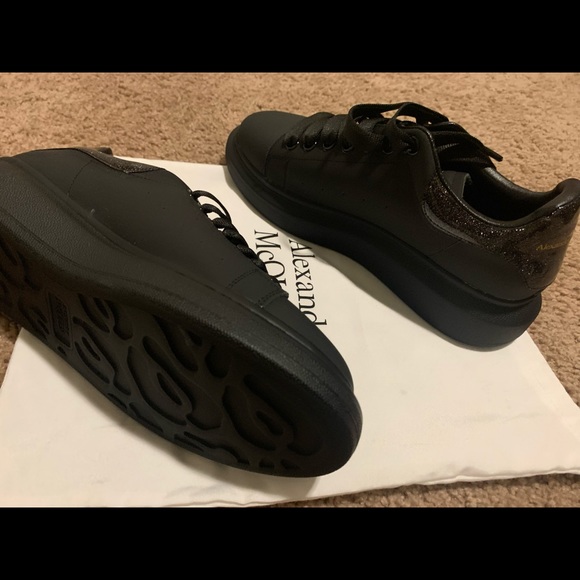 Alexander McQueen sneakers - Picture 3 of 3